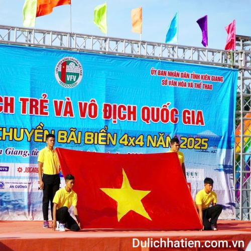 Lễ khai mạc Giải vô địch quốc gia và Trao huy chương Giải vô địch trẻ môn Bóng chuyền bãi biển 4x4 năm 2025